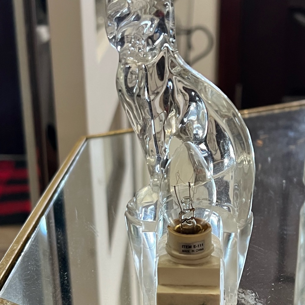 Vintage acrylic clear cat night light - Picture 3 of 5